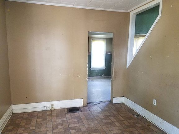 5th image of 225 E Glen Ave