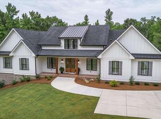 1705 Lullwater Ln, Bogart, GA 30622