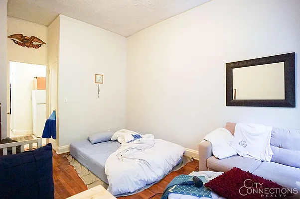 Rented by City Connections Realty | media 24