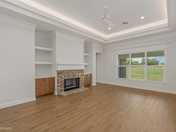 4th image of 483 Preserve Blvd