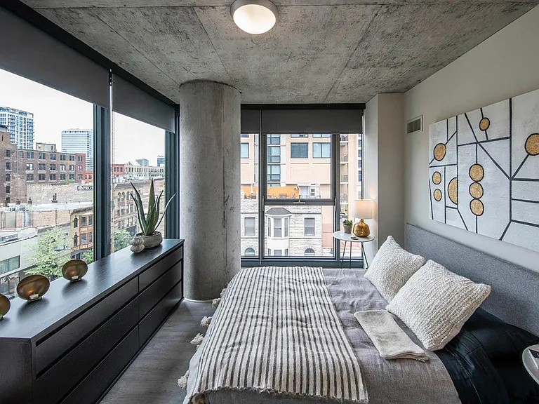 Marlowe Apartments Chicago Corner Unit Bedroom View of City Skyline