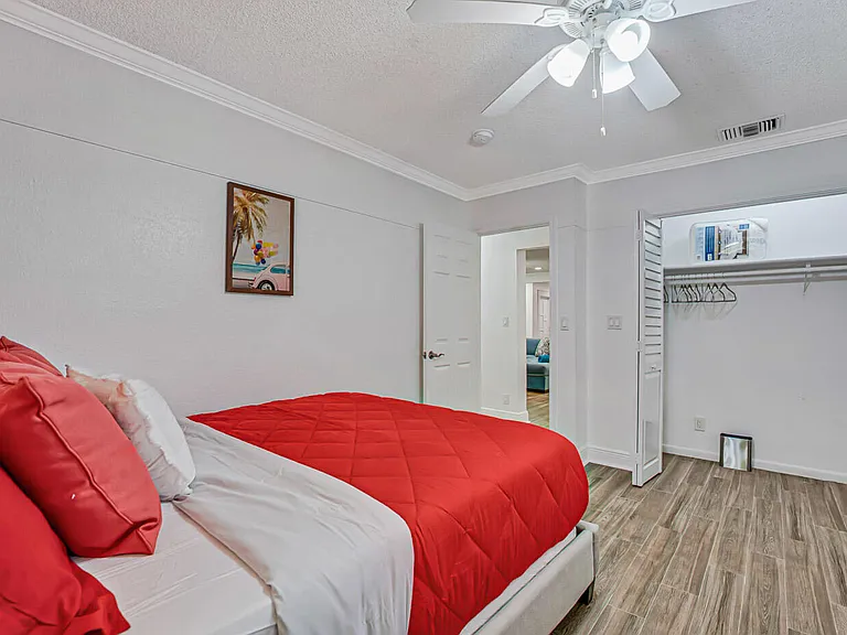 532 N Palmway — Photo 45