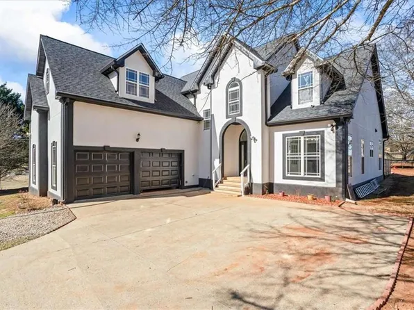 3955 Pucketts Rd, Snellville, GA 30039
