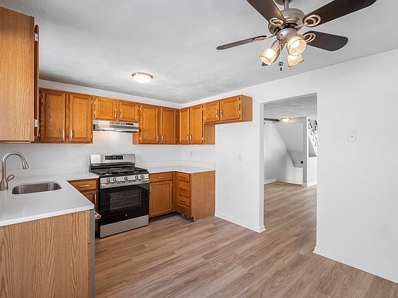 5th image of 403 Farrwood Dr Unit 403