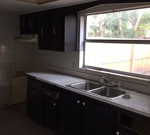 4th image of 2068 Santiago Way N