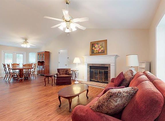5th image of 608 Summerdale Dr