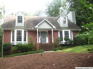 425 Oak Glen Ln, Hoover, AL 35244