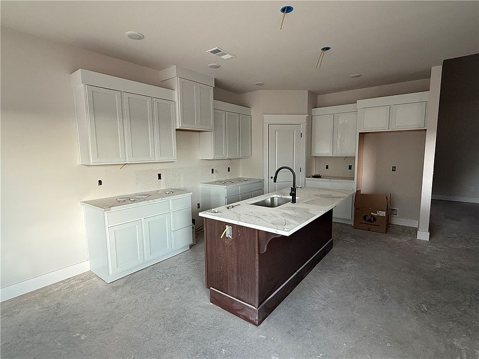 2nd image of 116 W Gilpin St