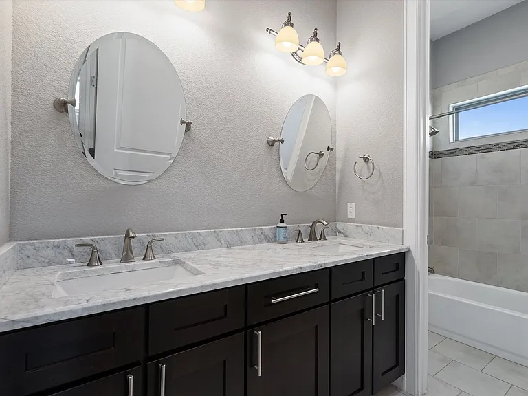 1614 Cedar Bend Dr — Photo 15