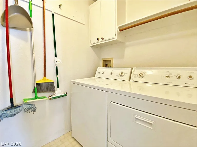 704 Callahan Point Dr — Photo 12