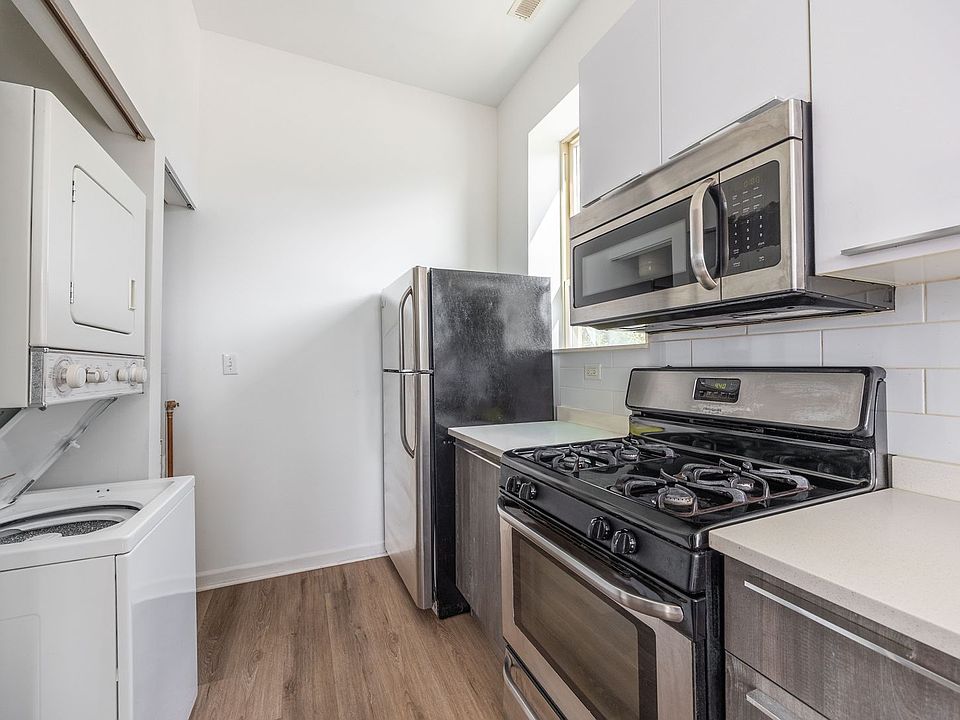 1st image of 2700 W North Ave #206