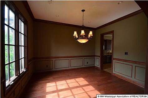 4th image of 218 Hidden Oak Dr