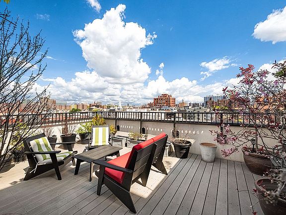 2nd image of 50 W 127th St APT 8A