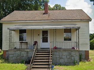 23 Broad St, Great Falls, SC 29055