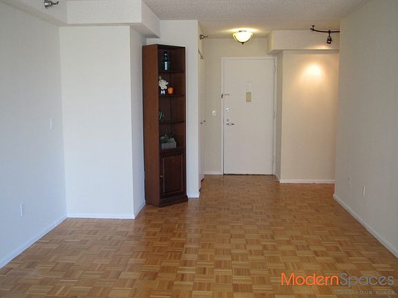 5th image of 4-74 48th Ave APT 17L