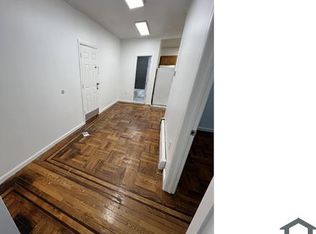 636 Manida St #1F, Bronx, NY 10474