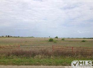 205 S Wind Dr, Lytle, TX 78052