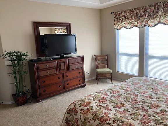 3rd image of 19 Hacienda Dr