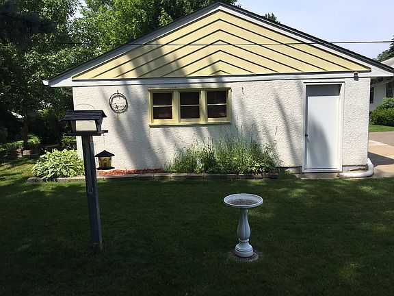 4th image of 1145 Hall Ave