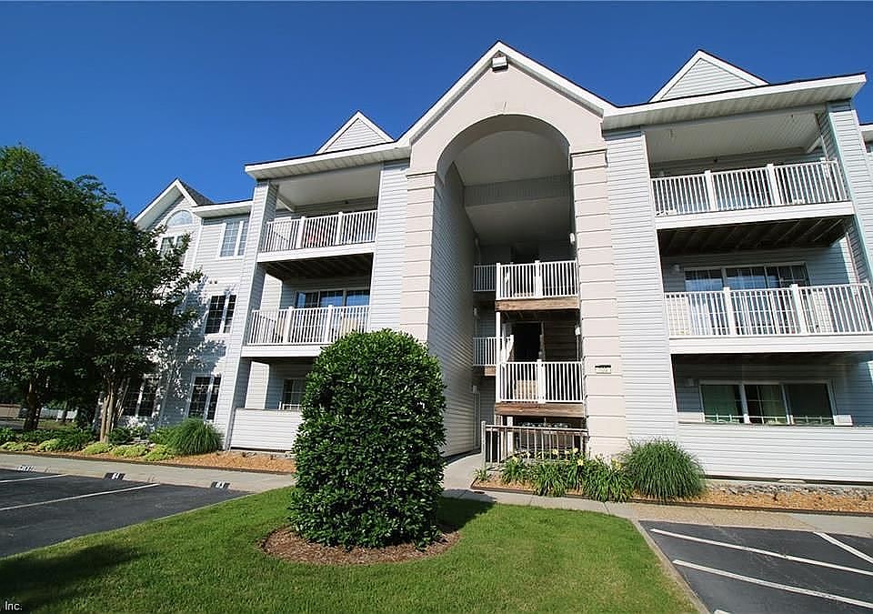 1st image of 920 Charnell Dr APT 302
