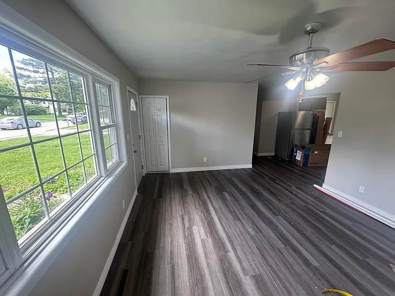6116 Old Collinsville Rd — Photo 12