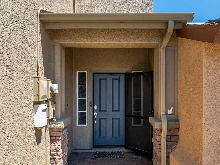 652 Brindle Dr — Photo 11