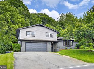 1313 Rohrerstown Rd, Lancaster, PA 17601