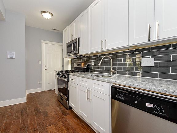 2nd image of 1319 W Carmen Ave APT 3S