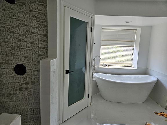 Queen's Bathtub.