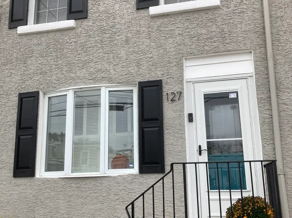 127 Markle St, Philadelphia, PA 19127