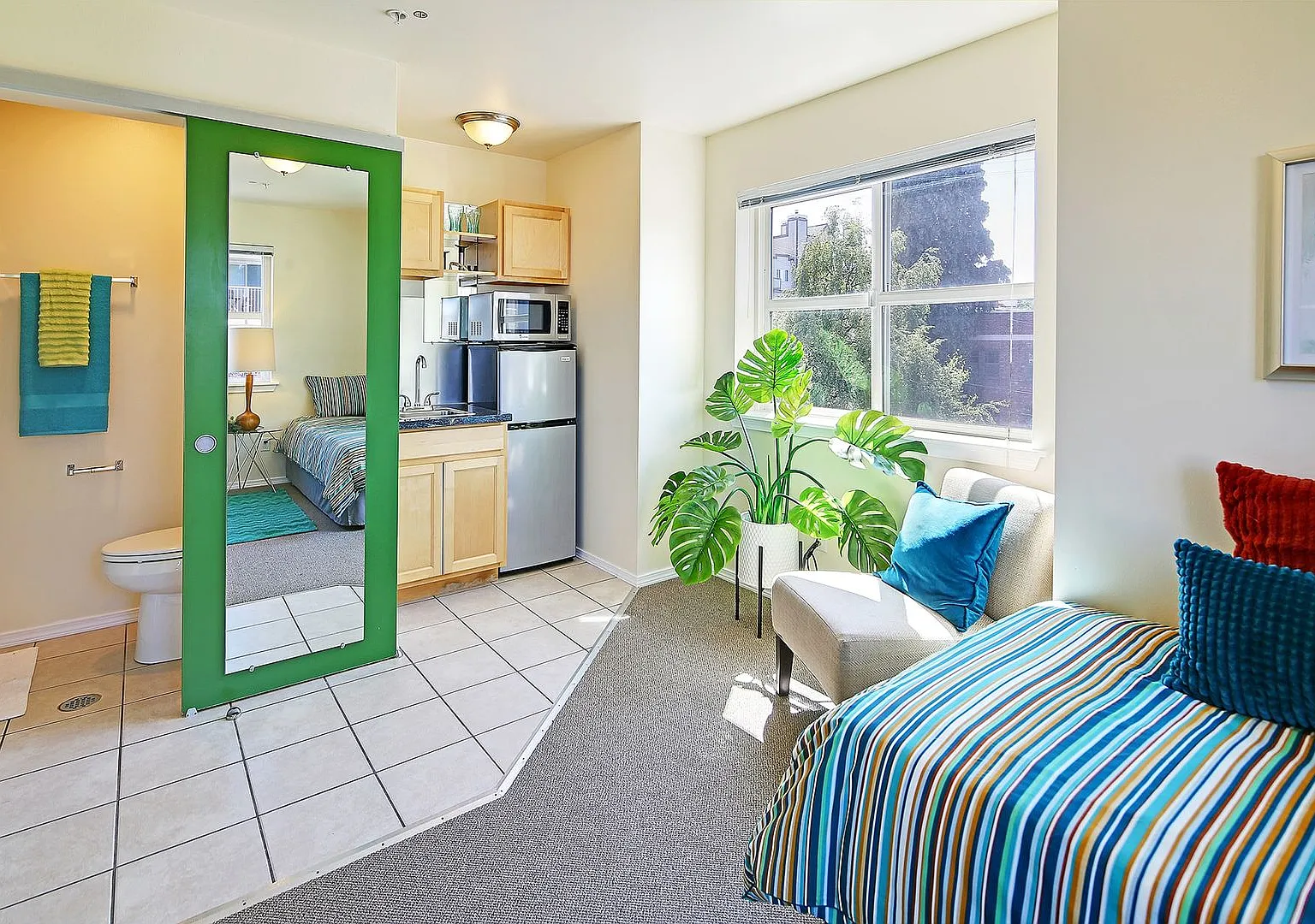 Discover Palermo Stylish Micro-Living in Seattle — Photo 3