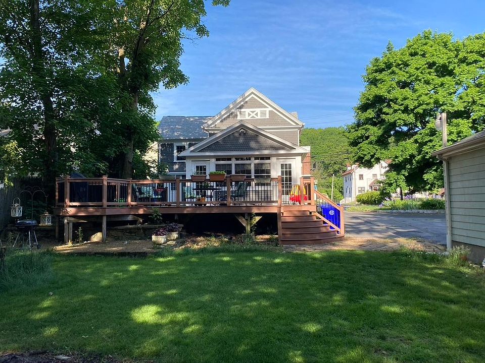 807 Providence St, West Warwick, RI 02893 Zillow