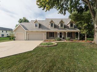 32263 Plumbrook Ct, Avon Lake, OH 44012