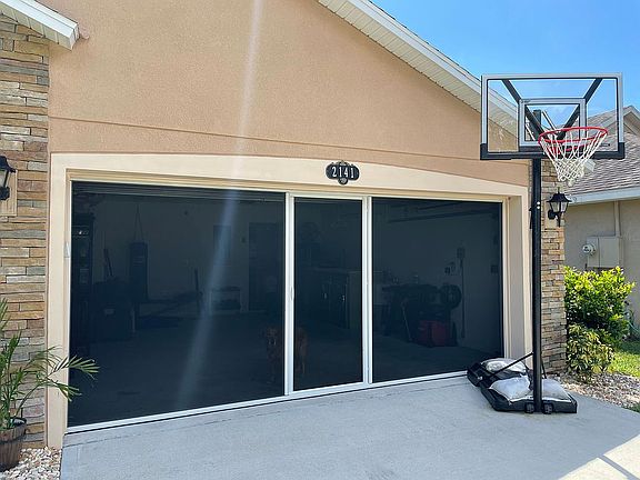 3rd image of 2141 Savannah Blvd