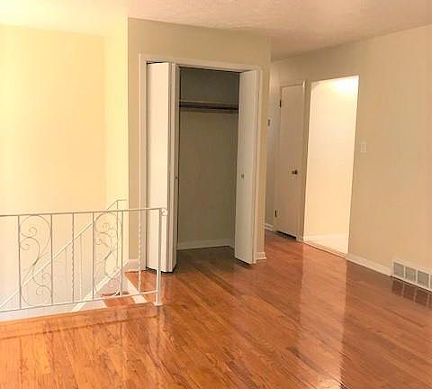 4th image of 1691 Sherwood Blvd