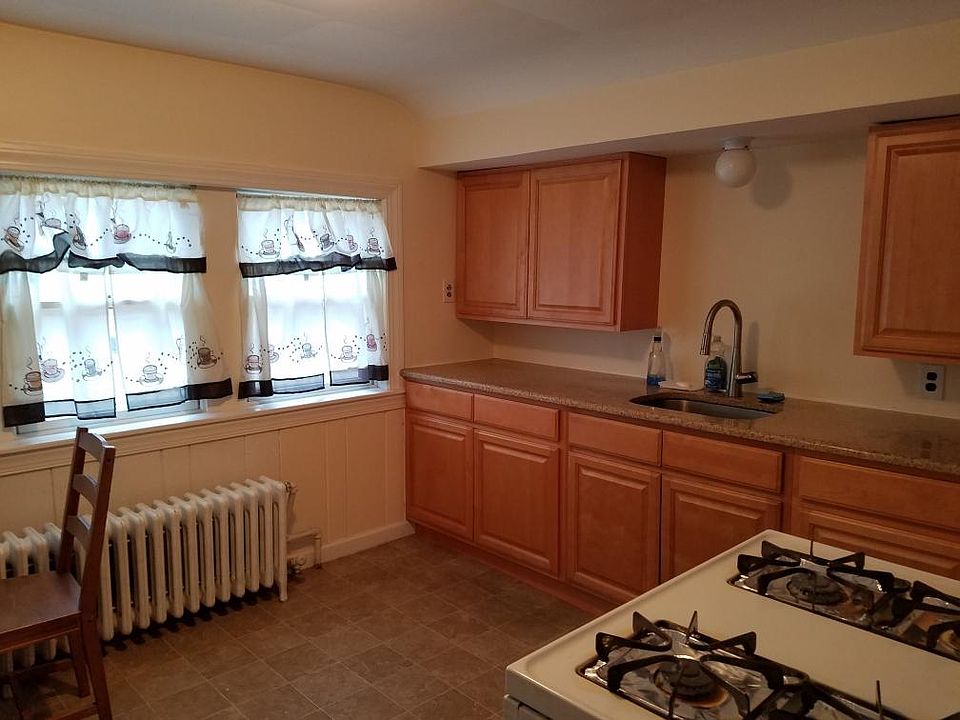 1st image of 2 0 Parkview