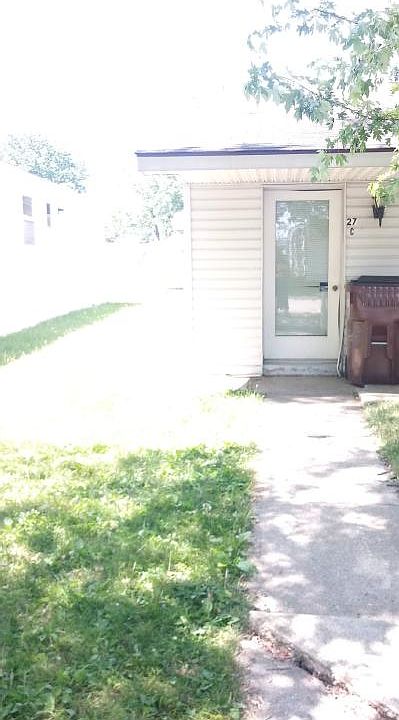 1st image of 27 Robin Hood Dr APT C