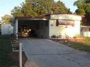 24710 Palmetto Dr, Leesburg, FL 34748