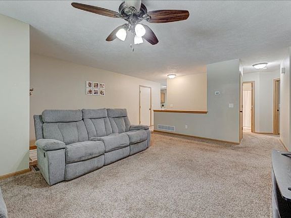 5th image of 208 North Grv