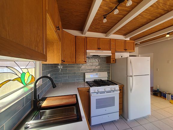 4th image of 803 E Alameda St #803