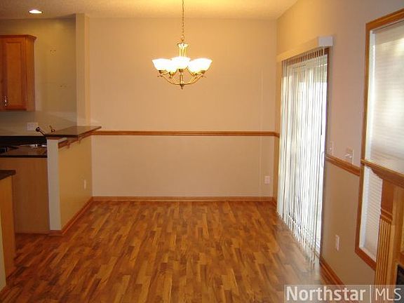 3rd image of 546 Lomianki Ln NE