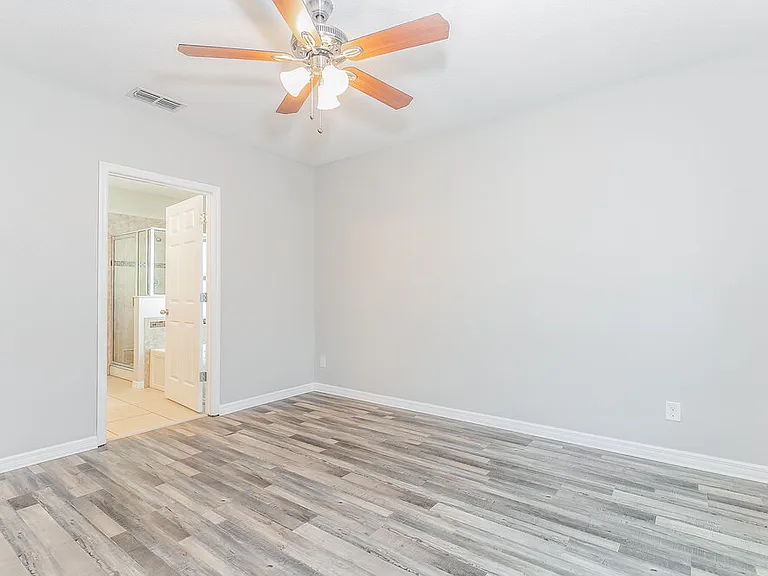 3722 Brambly Ave — Photo 9