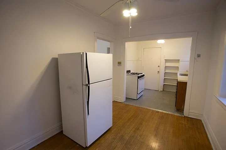 Ellis Court — Photo 35