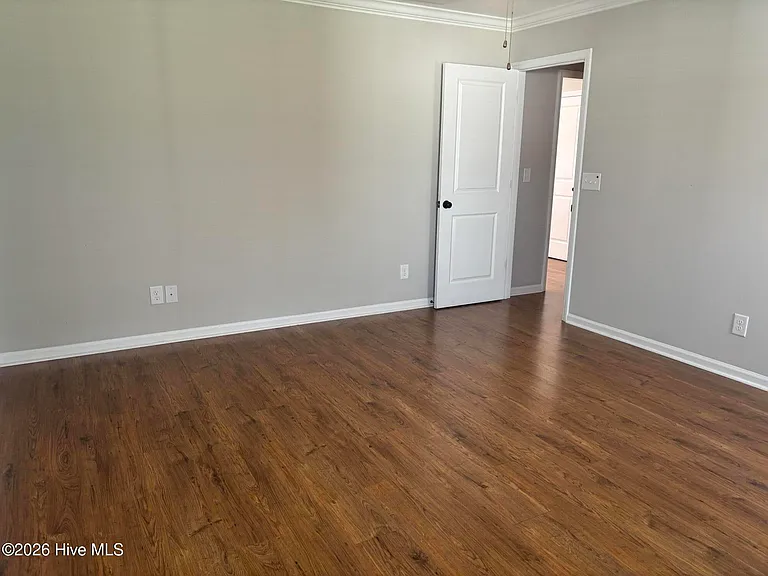 625 Jade Ln — Photo 8