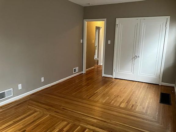 3rd image of 1108 Omena Pl
