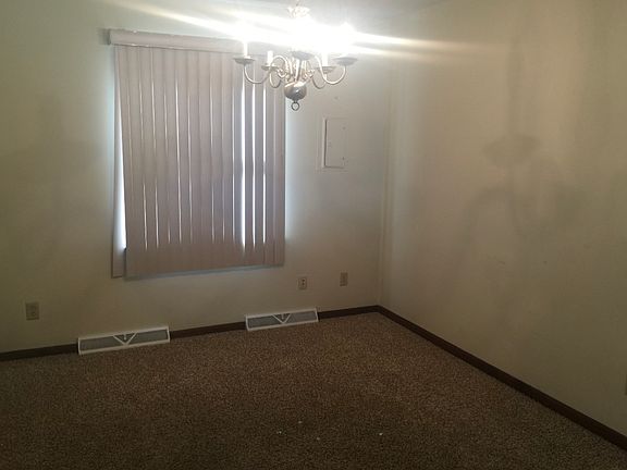 3rd image of 2210 Dixon Dr