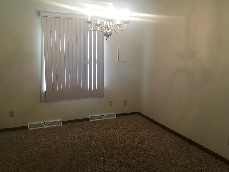 2210 Dixon Dr — Photo 3