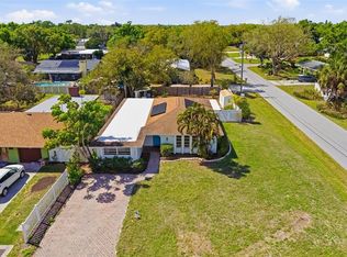 1097 Willis Ave, Sarasota, FL 34232