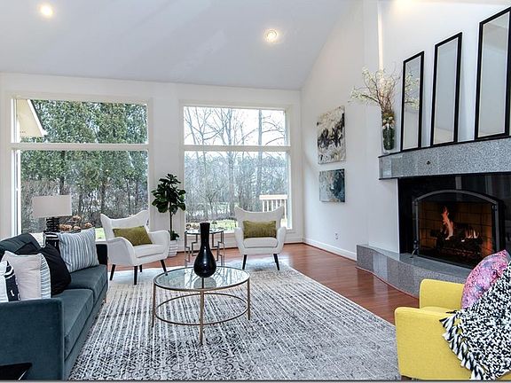 2nd image of 25 Woodburn Dr