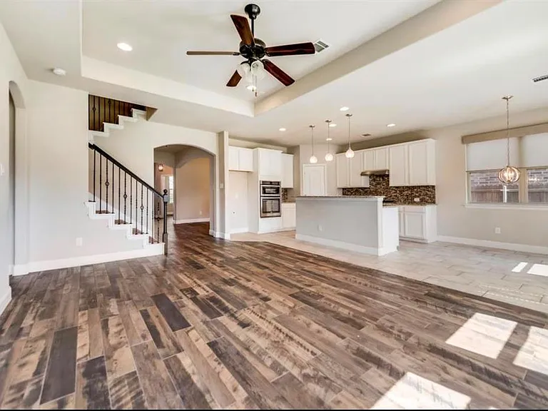 3716 Cameroon Ln — Photo 2